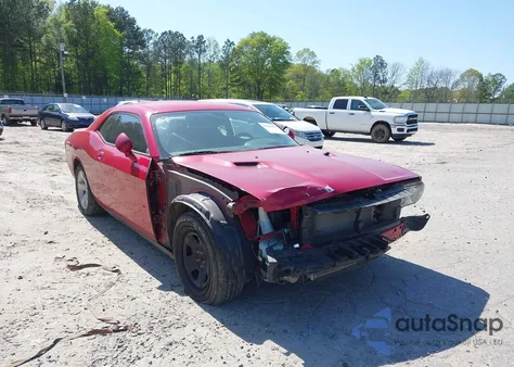 2013 Dodge Challenger Sxt z USA, uszkodzony, nr VIN 2C3CDYAG2DH511453